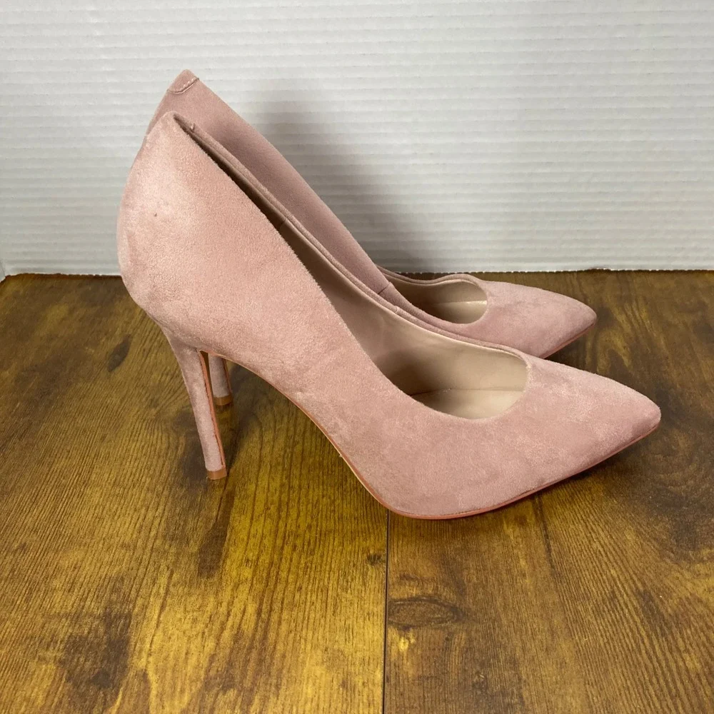 Cushionaire Pink Suede Pointed Toe Stiletto Heels Size 8.5M‎